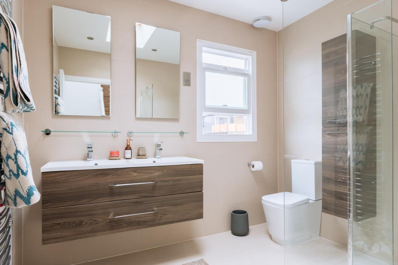 Luxury And Bright Bedrooms In Queens Park London Ngoại thất bức ảnh